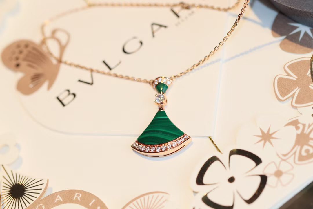 Bvlgari DIVAS DREAM Necklace view 8