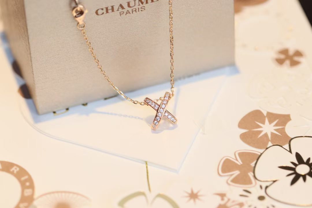 Chaumet JEUX DE LIENS Necklace view 2