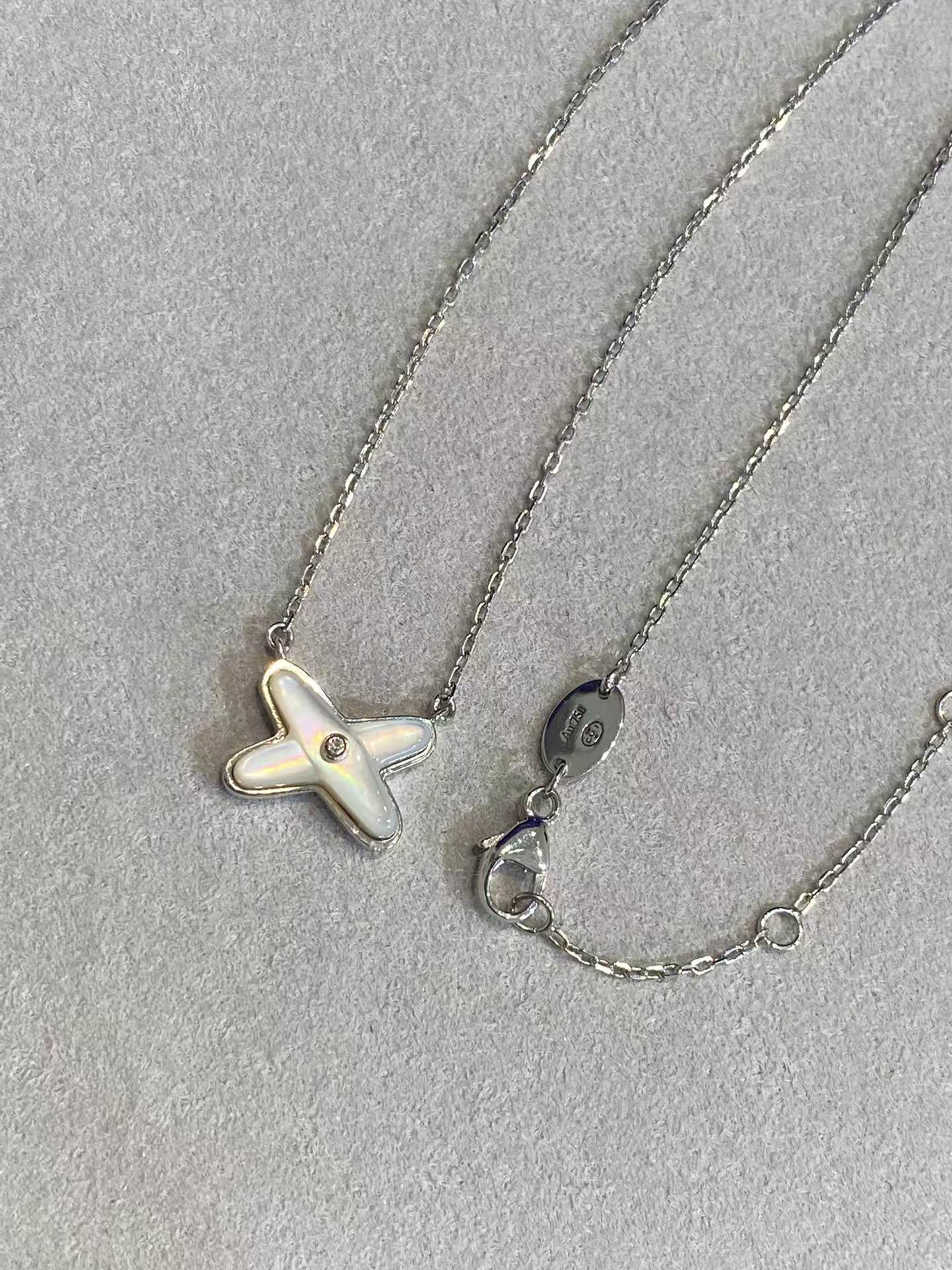 Chaumet JEUX DE LIENS Necklace view 10