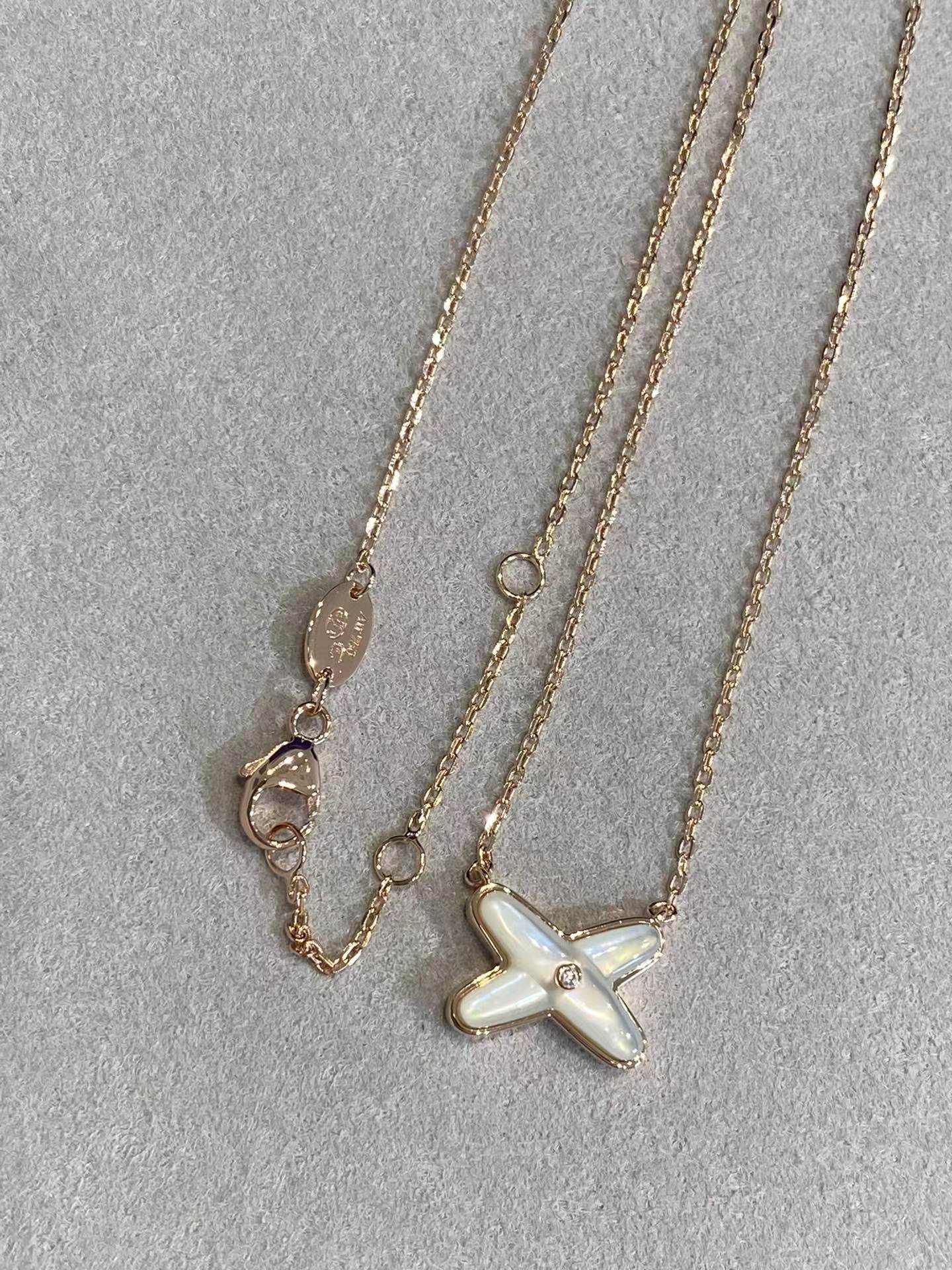 Chaumet JEUX DE LIENS Necklace view 8