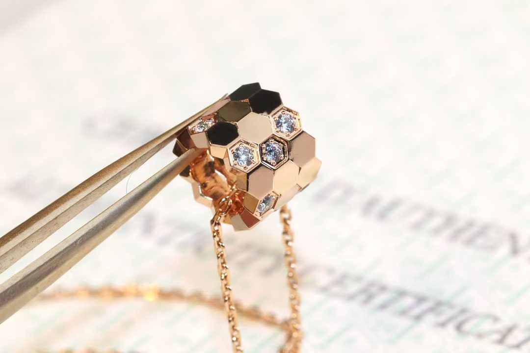 Chaumet BEE MY LOVE Necklace view 10
