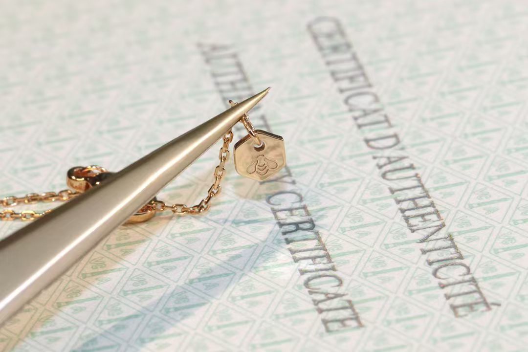 Chaumet BEE MY LOVE Necklace view 11