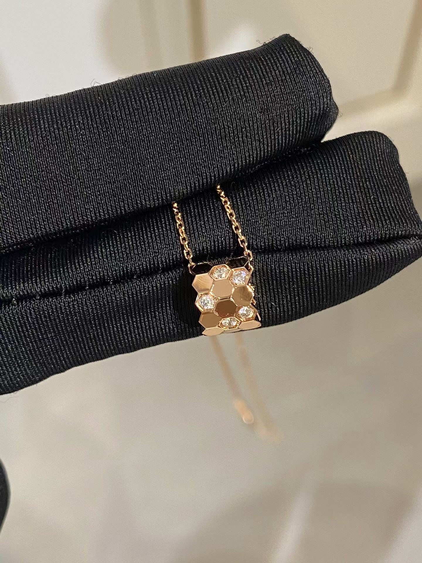 Chaumet BEE MY LOVE Necklace view 5