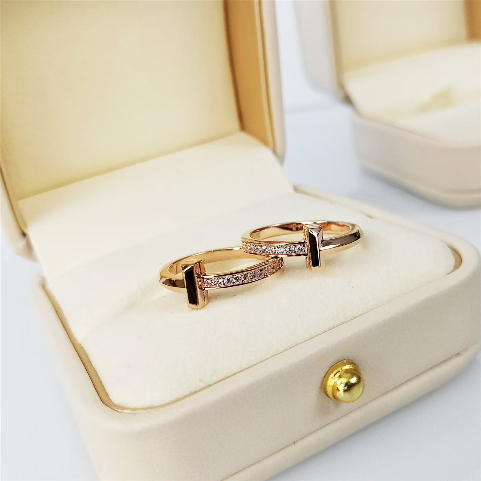 Tiffany & Co. T-Series Ring T1 view 10