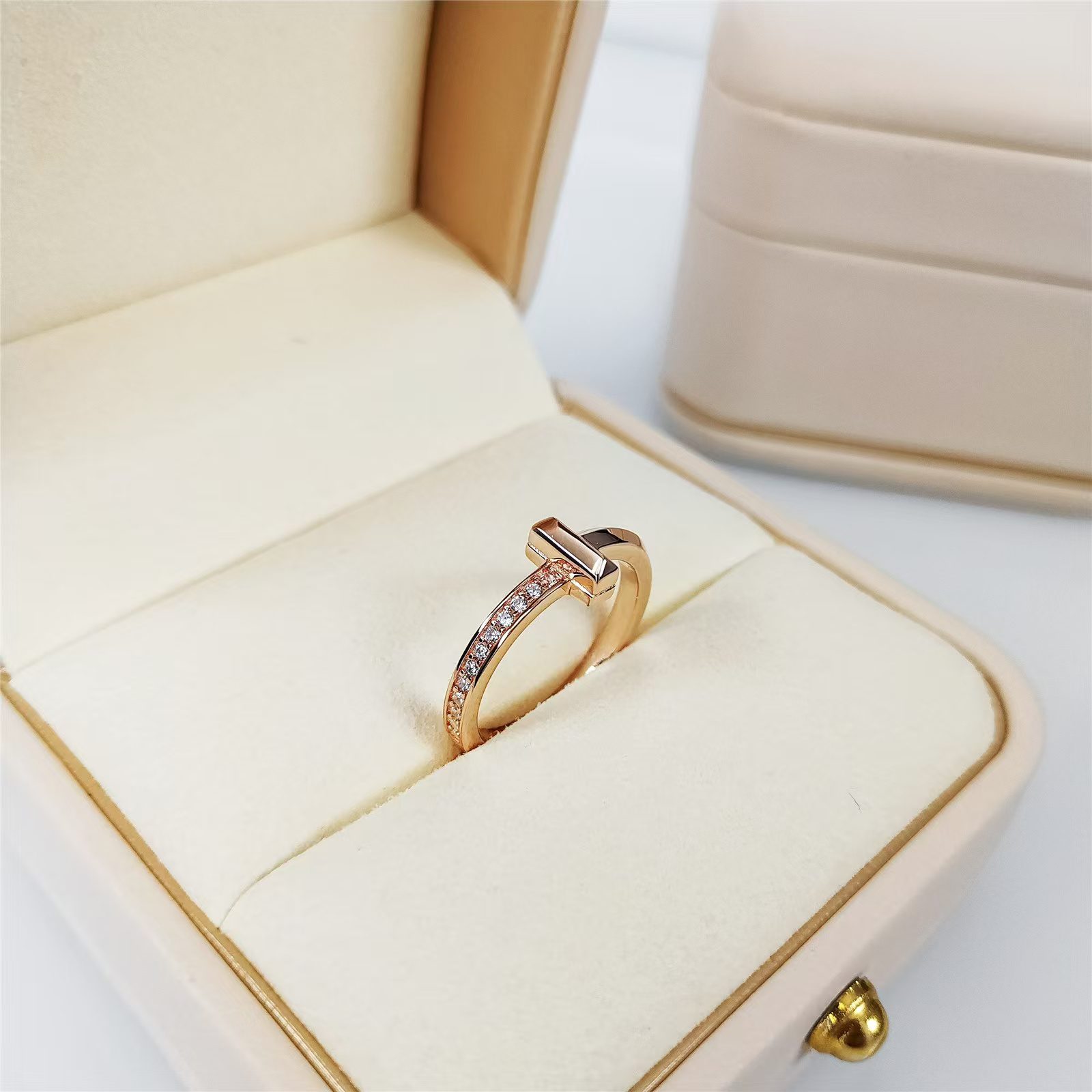 Tiffany & Co. T-Series Ring T1 view 2