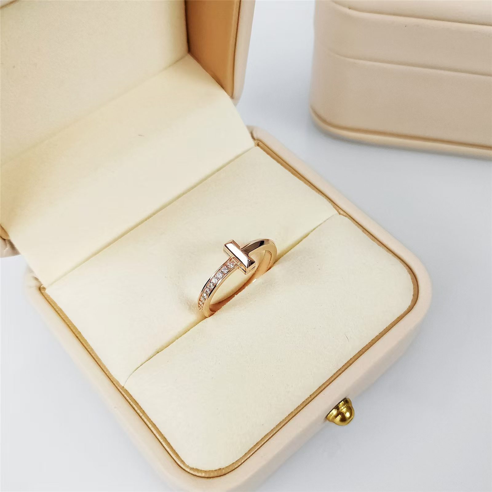 Tiffany & Co. T-Series Ring T1 view 3