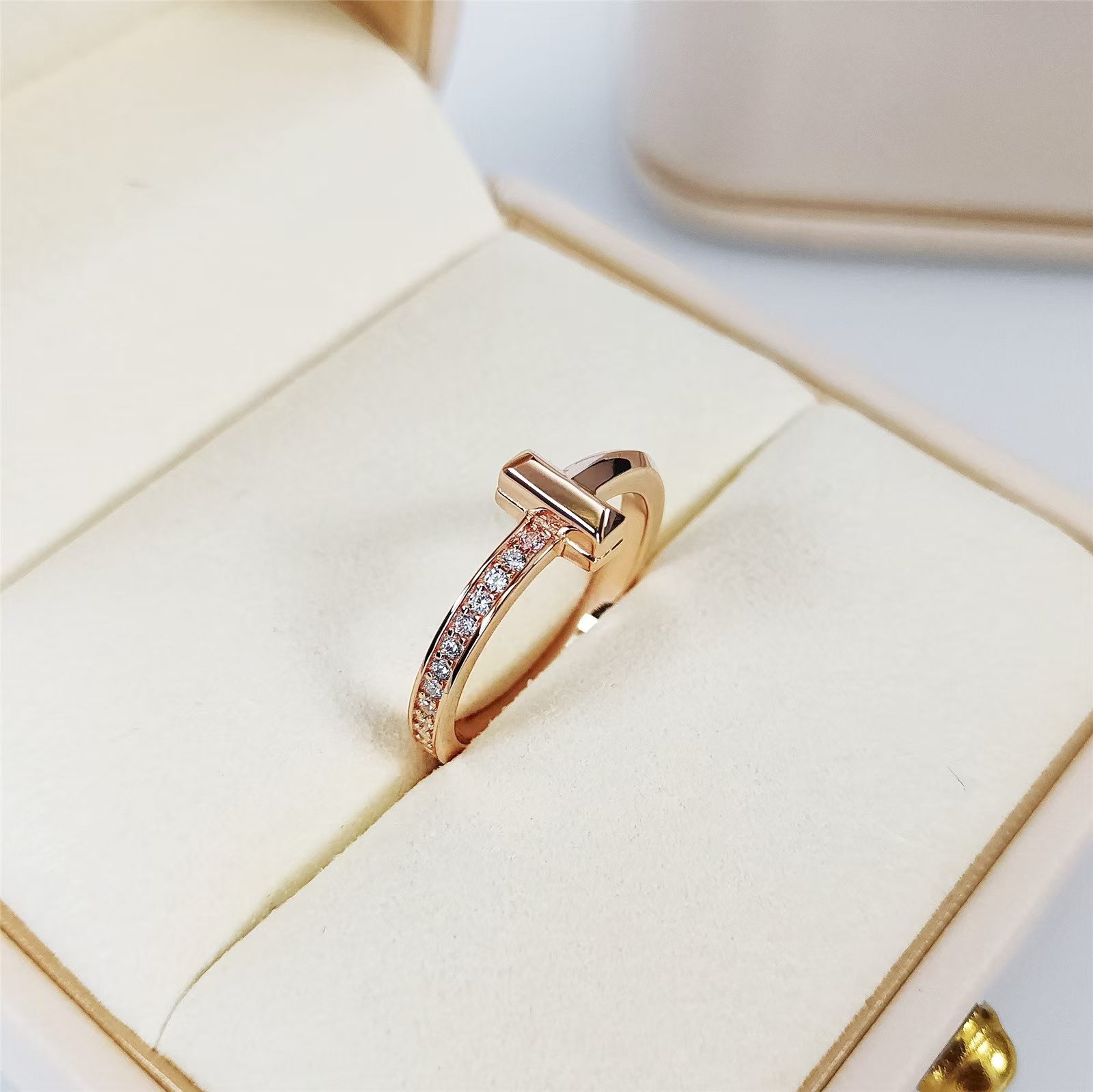 Tiffany & Co. T-Series Ring T1 view 4