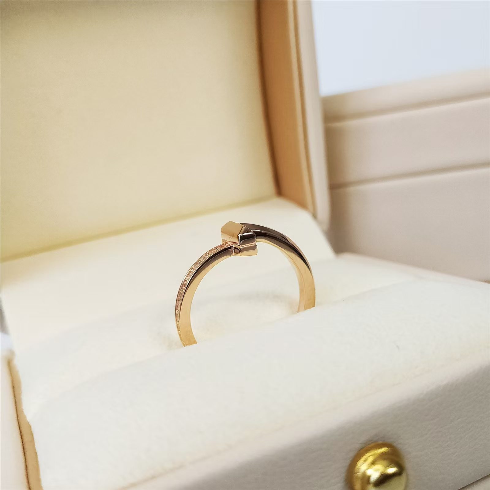 Tiffany & Co. T-Series Ring T1 view 6