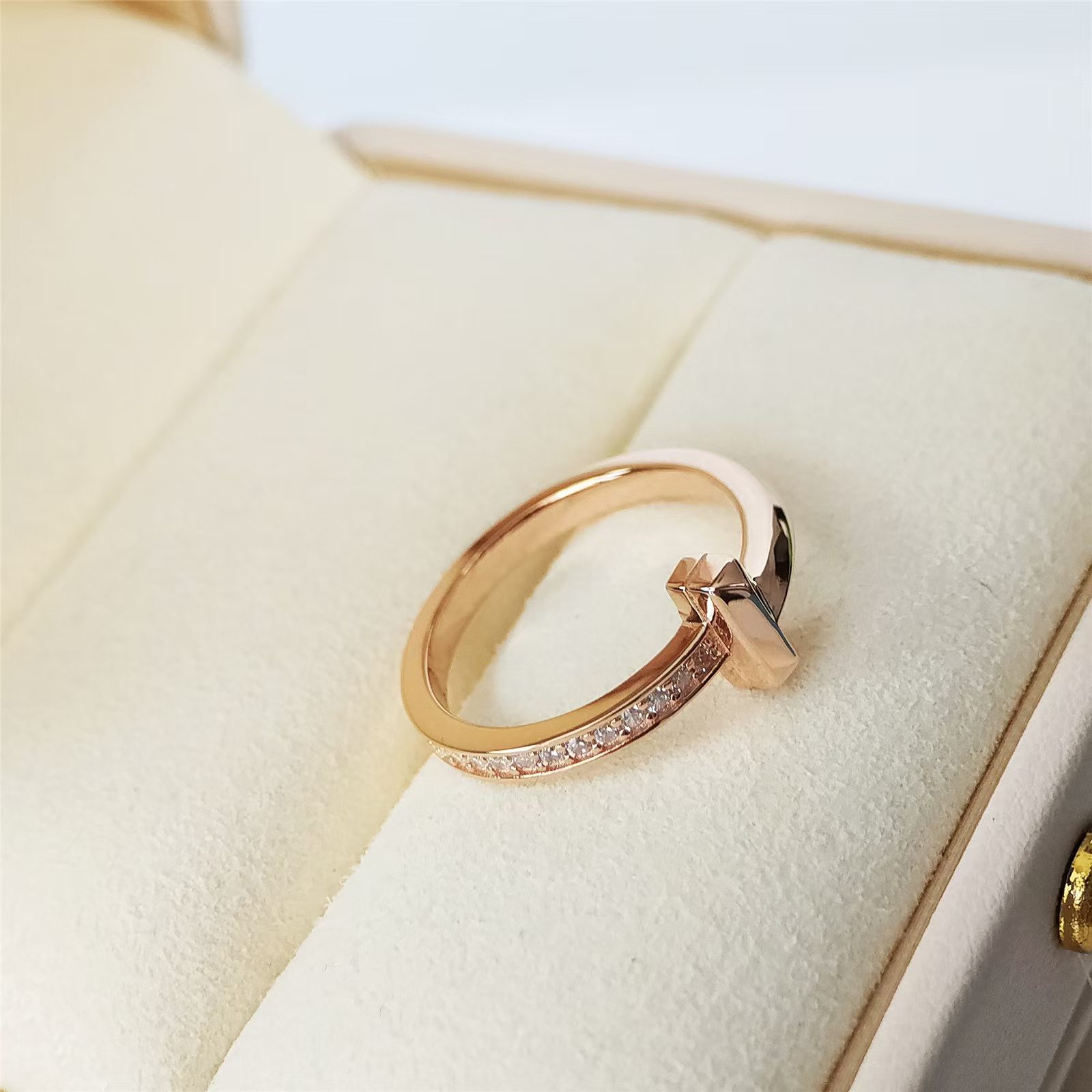 Tiffany & Co. T-Series Ring T1 view 7