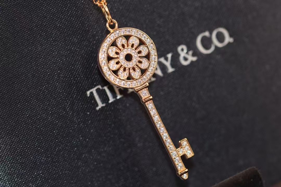 Tiffany & Co. Petal Key Pendant view 4