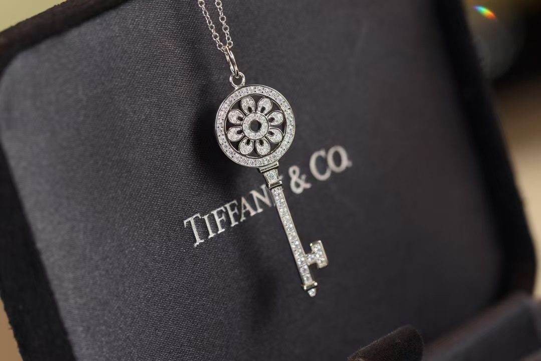 Tiffany & Co. Petal Key Pendant view 6