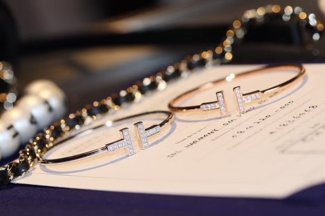 Tiffany & Co. T series bracelet view 6