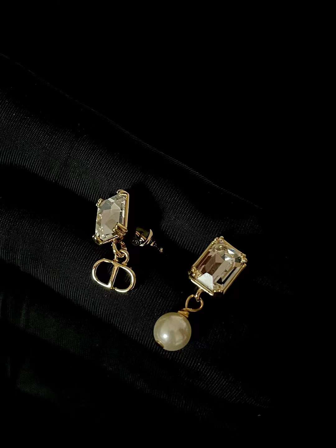 Dior Petit CD Earrings view 4