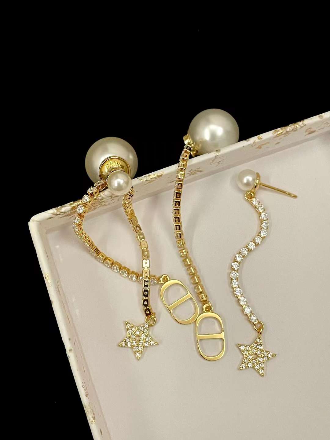 Dior Tribales Earrings view 3