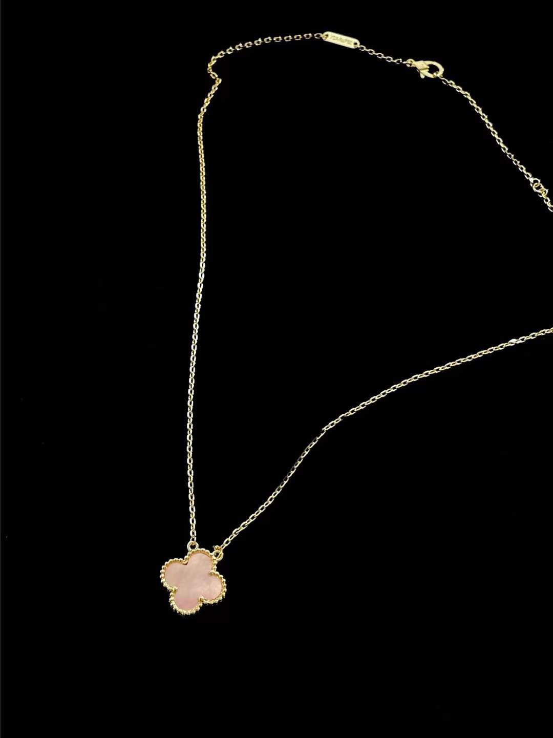 Fendi Vintage Alhambra pendant view 12