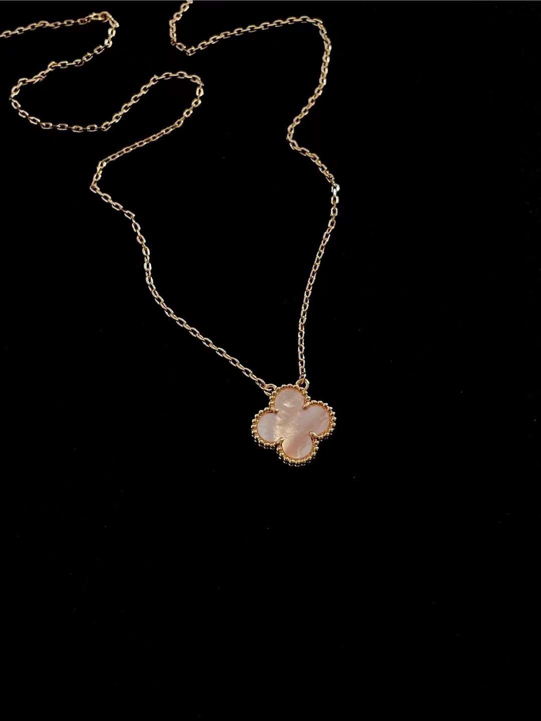 Fendi Vintage Alhambra pendant view 3