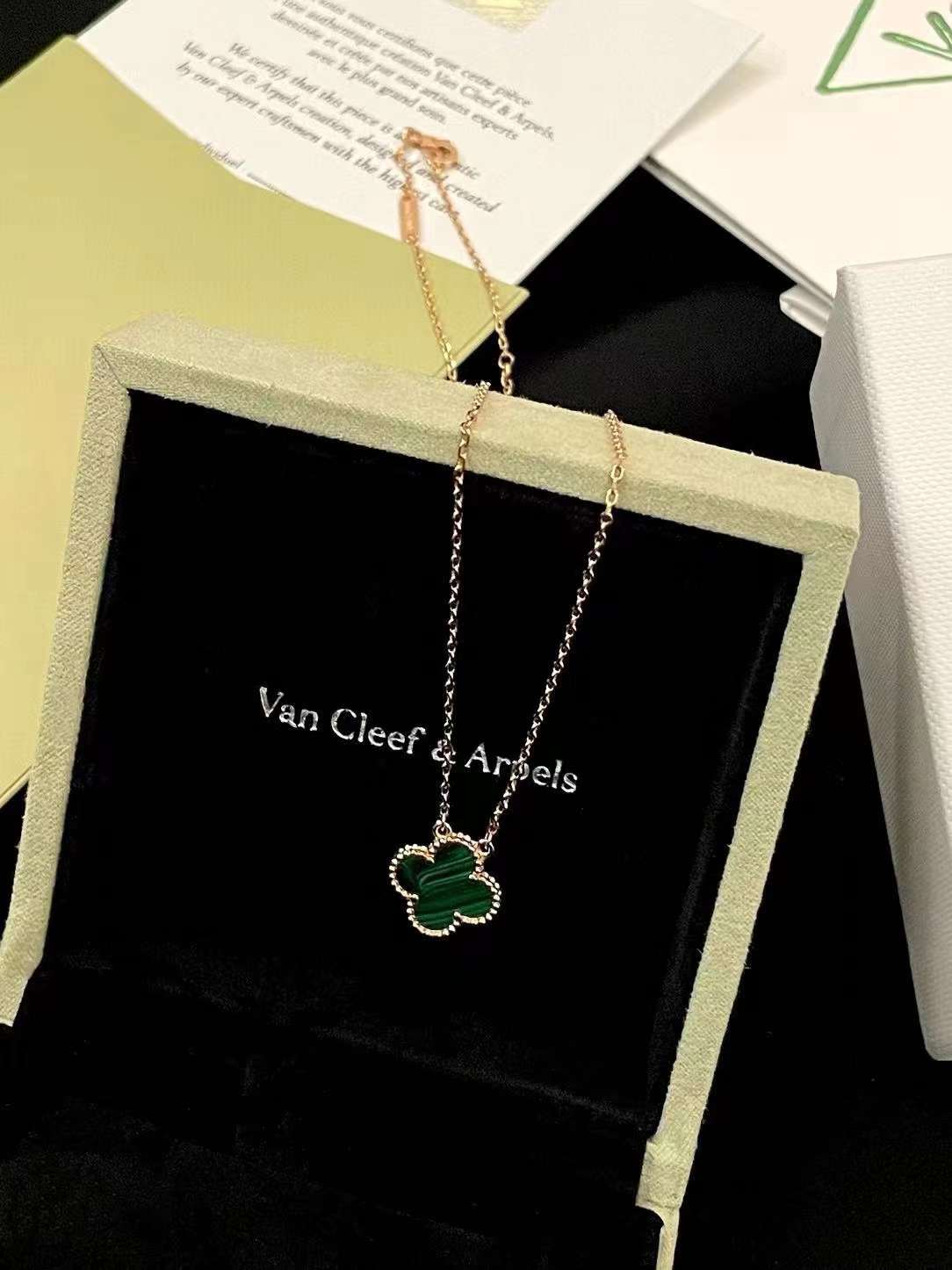 Fendi Vintage Alhambra pendant view 2