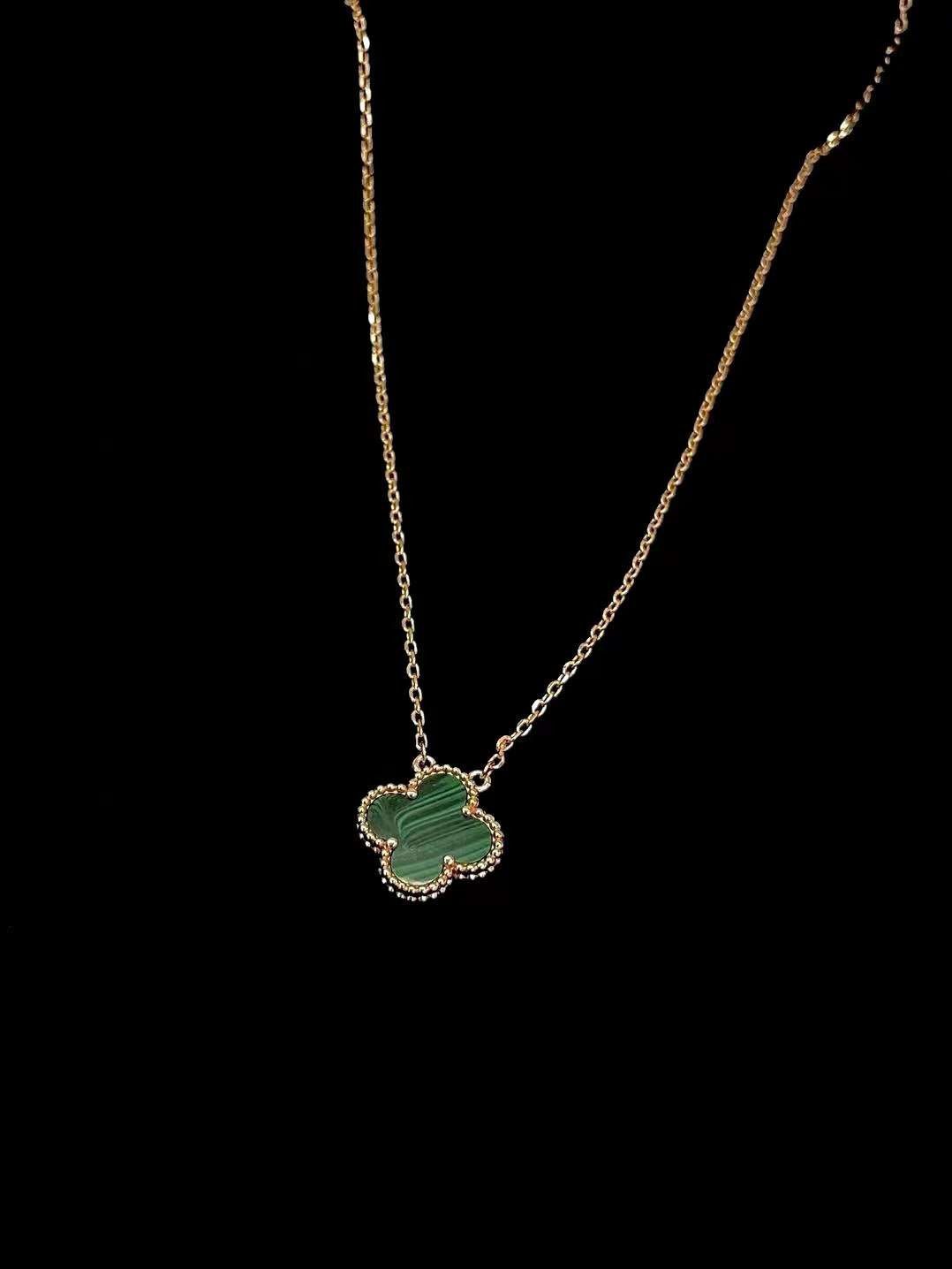 Fendi Vintage Alhambra pendant view 5