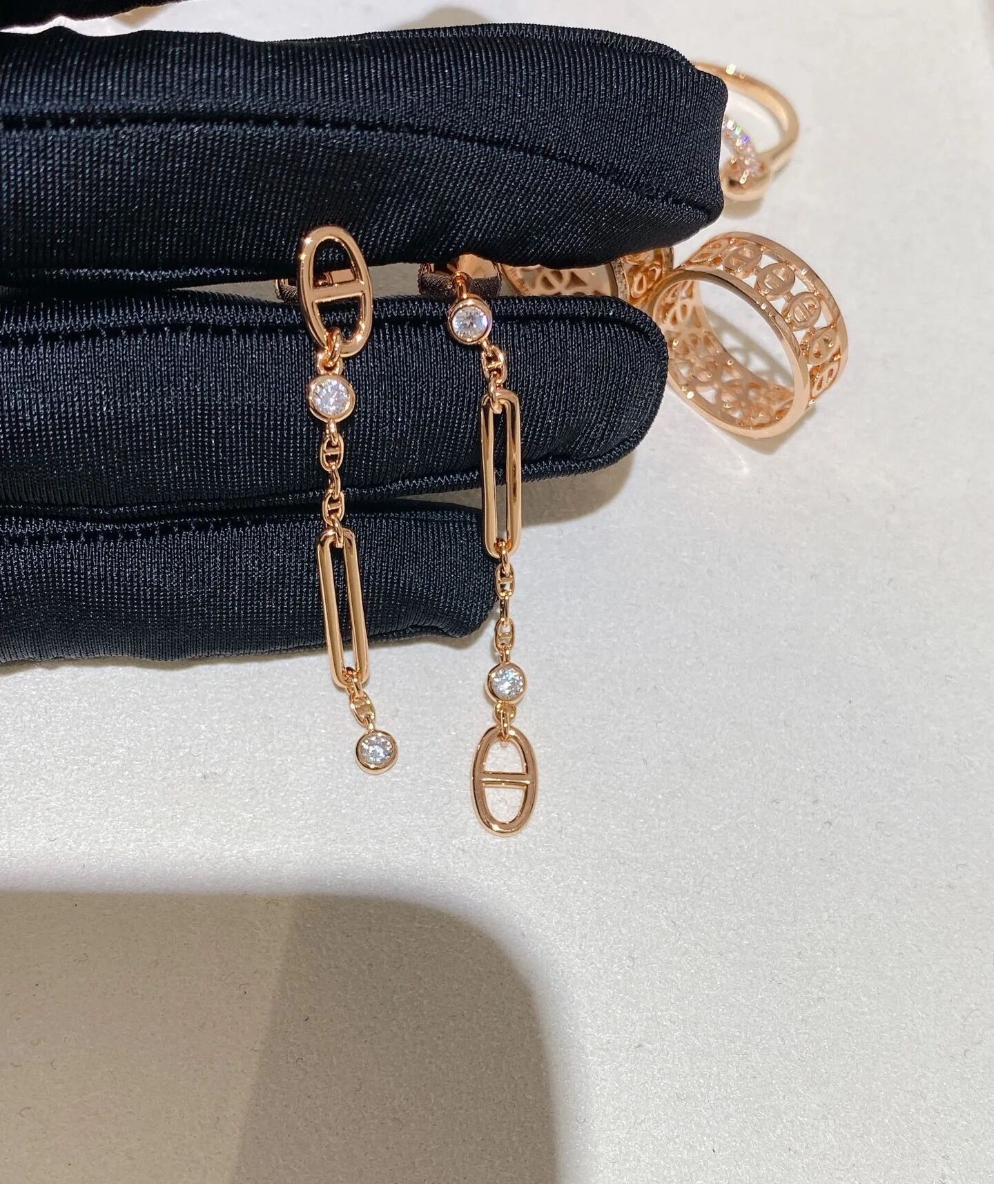 Hermès Chandra earrings view 3