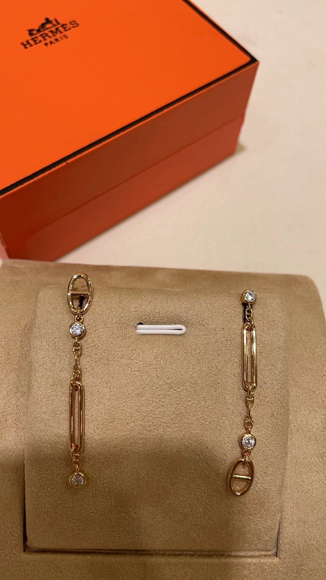 Hermès Chandra earrings view 7