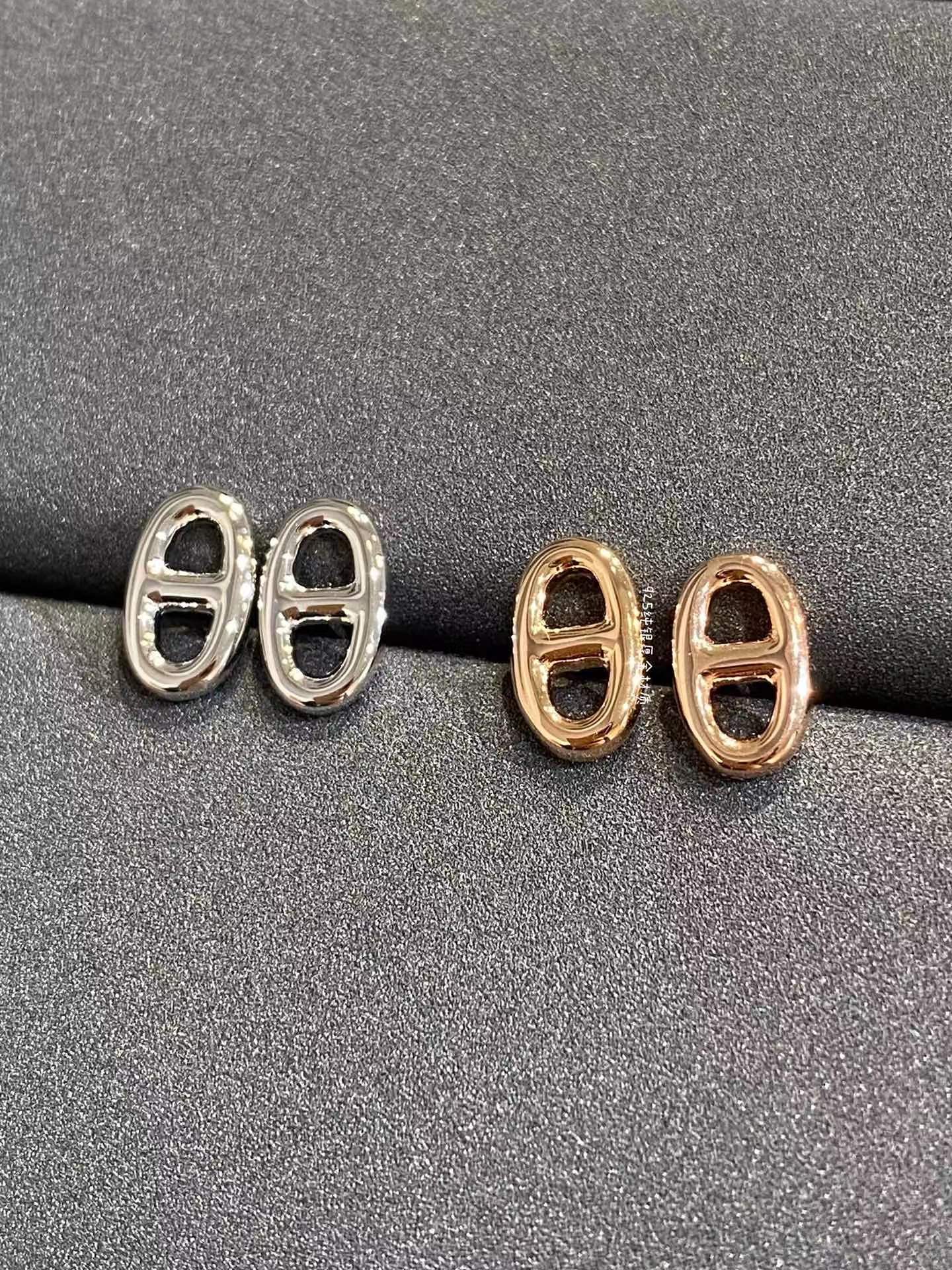 Hermès Farandole earrings, very small model view 3