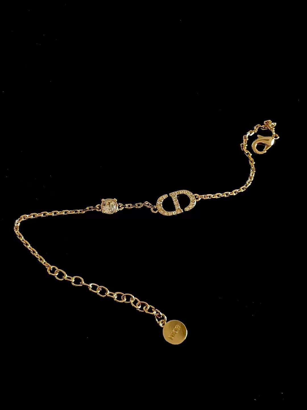 Dior LOGO Full of diamond bracelets view 2
