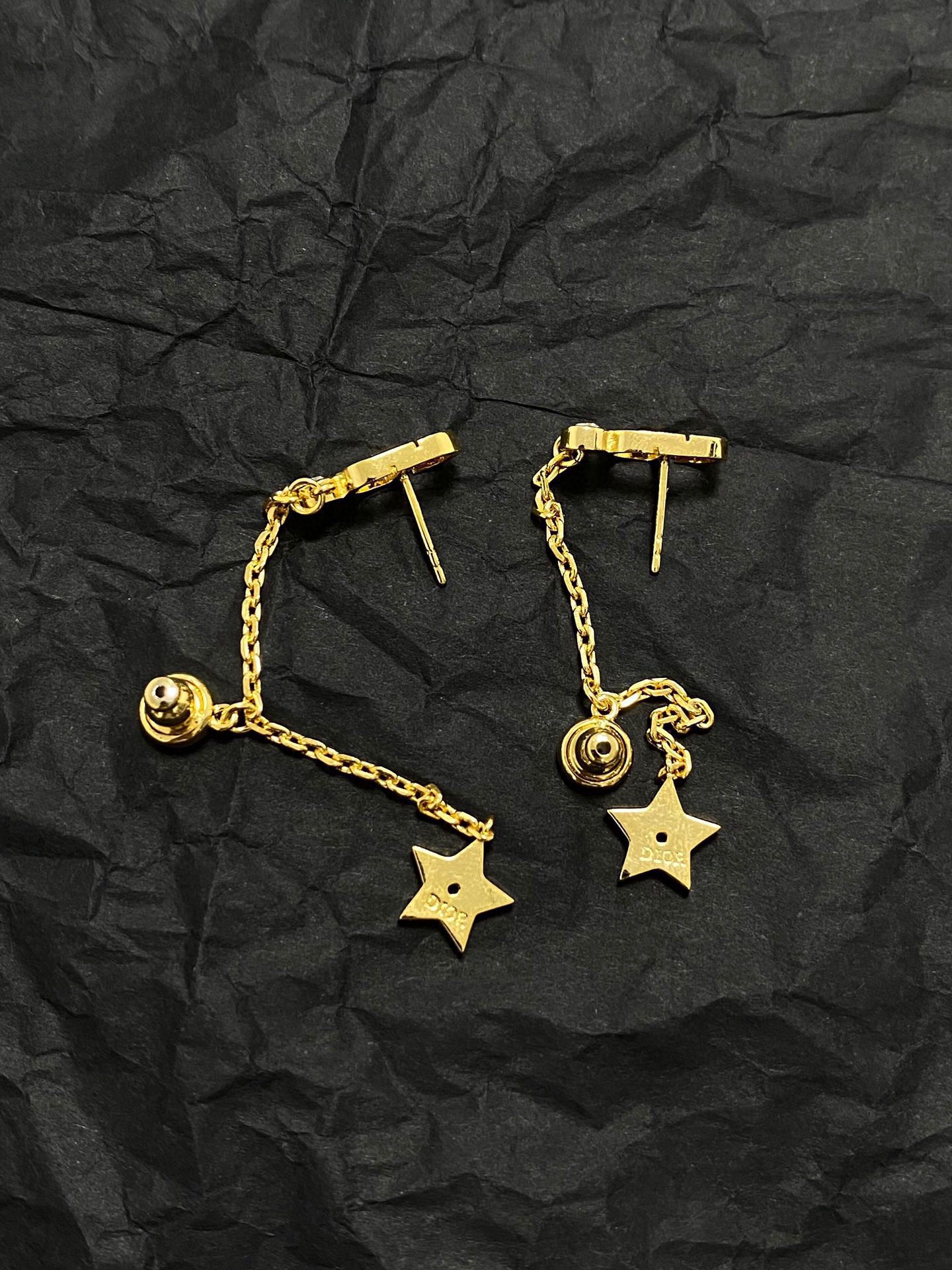 Dior NEW CD Star pendant earrings view 7