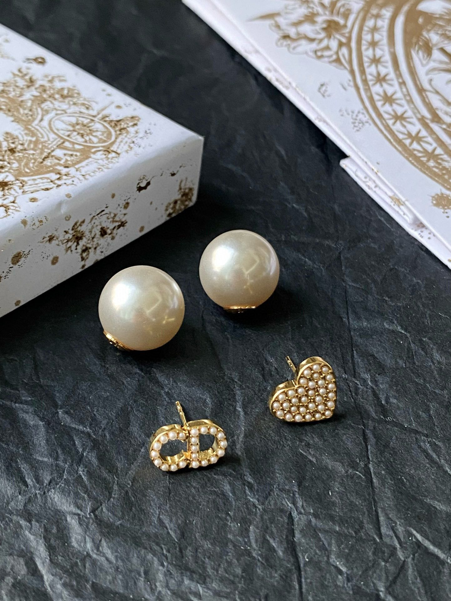 Dior Asymmetric heart pearl earrings view 2