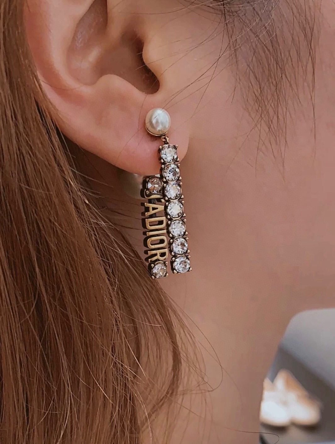 Dior TRBALES pearl stud earrings view 9