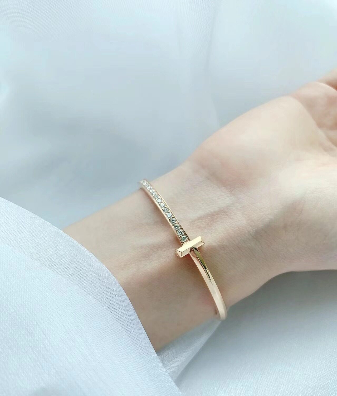 Tiffany & Co. T1 bracelet view 16