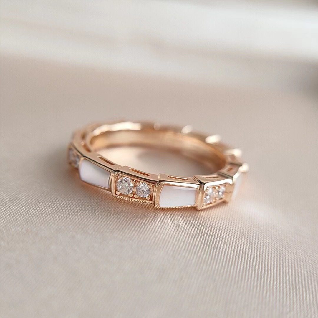 Bvlgari Serpentine ring view 8