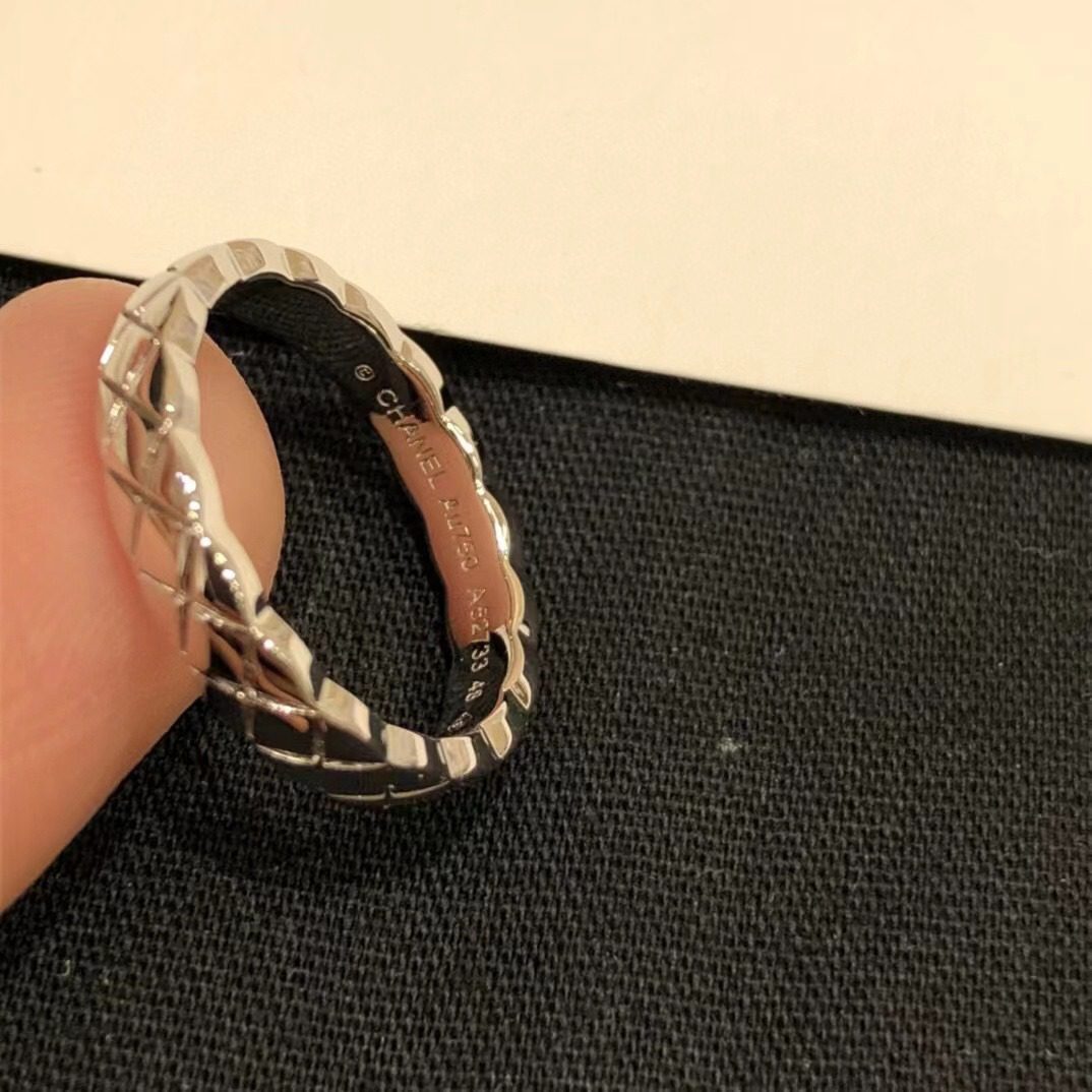 Chanel COCO finger ring view 2