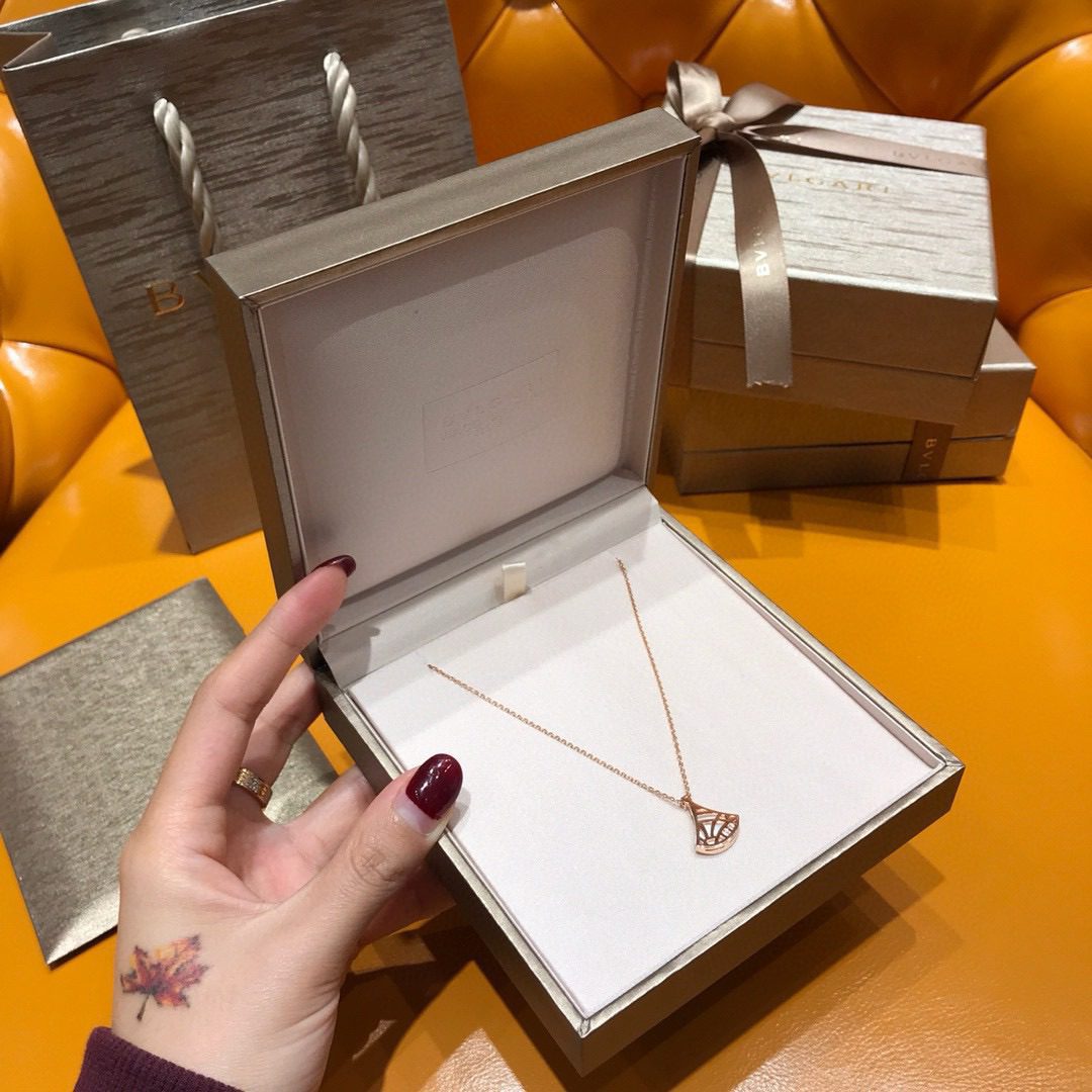 Bvlgari Divas’ Dream Collana view 10
