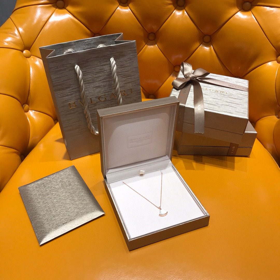 Bvlgari Divas’ Dream Collana view 9
