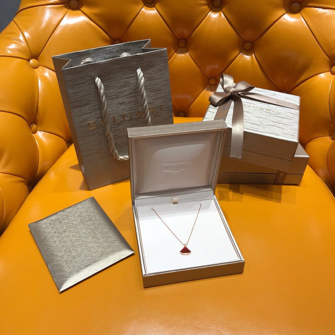 Bvlgari Divas’ Dream Collana view 10