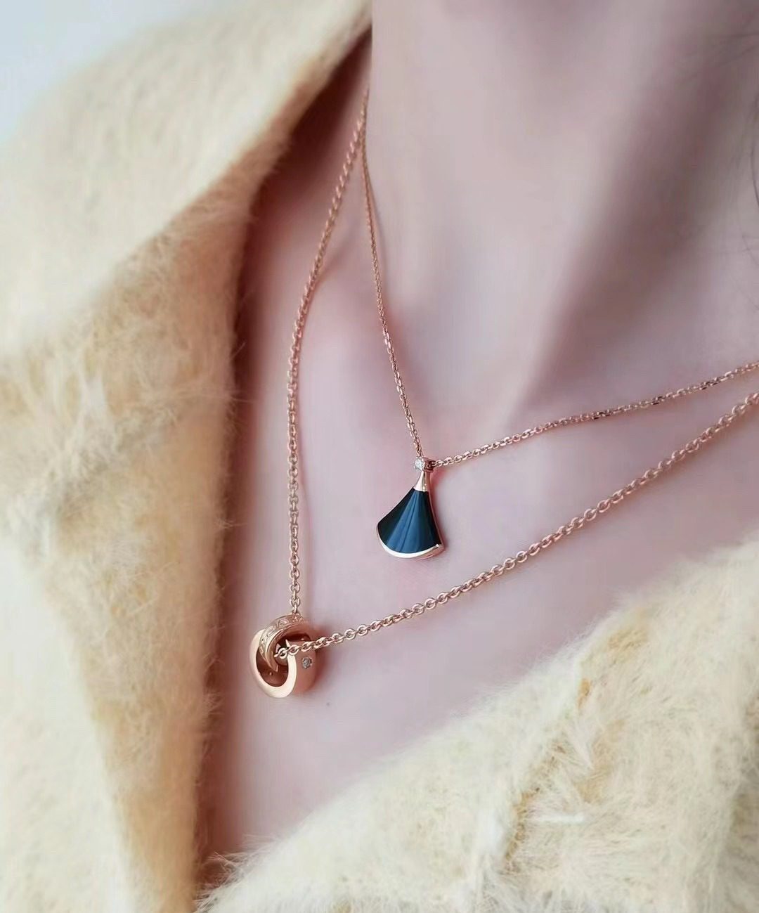 Bvlgari Divas’ Dream Collana view 1
