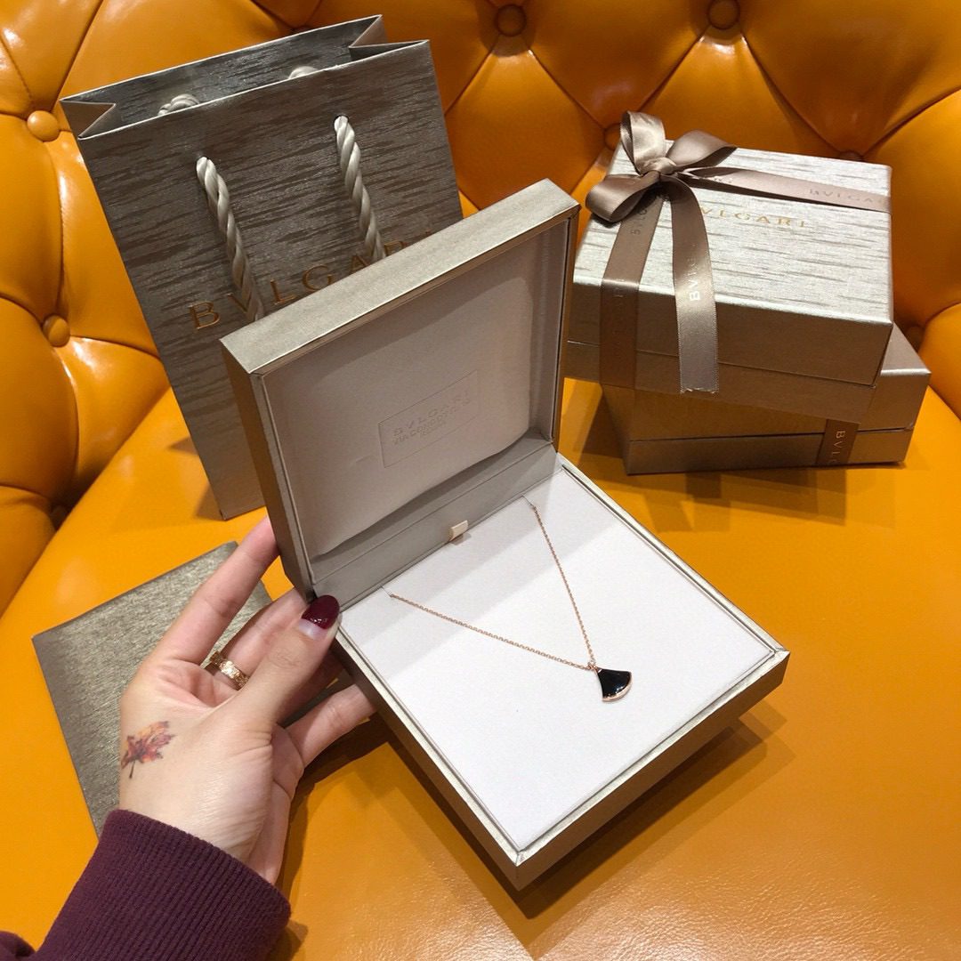 Bvlgari Divas’ Dream Collana view 9