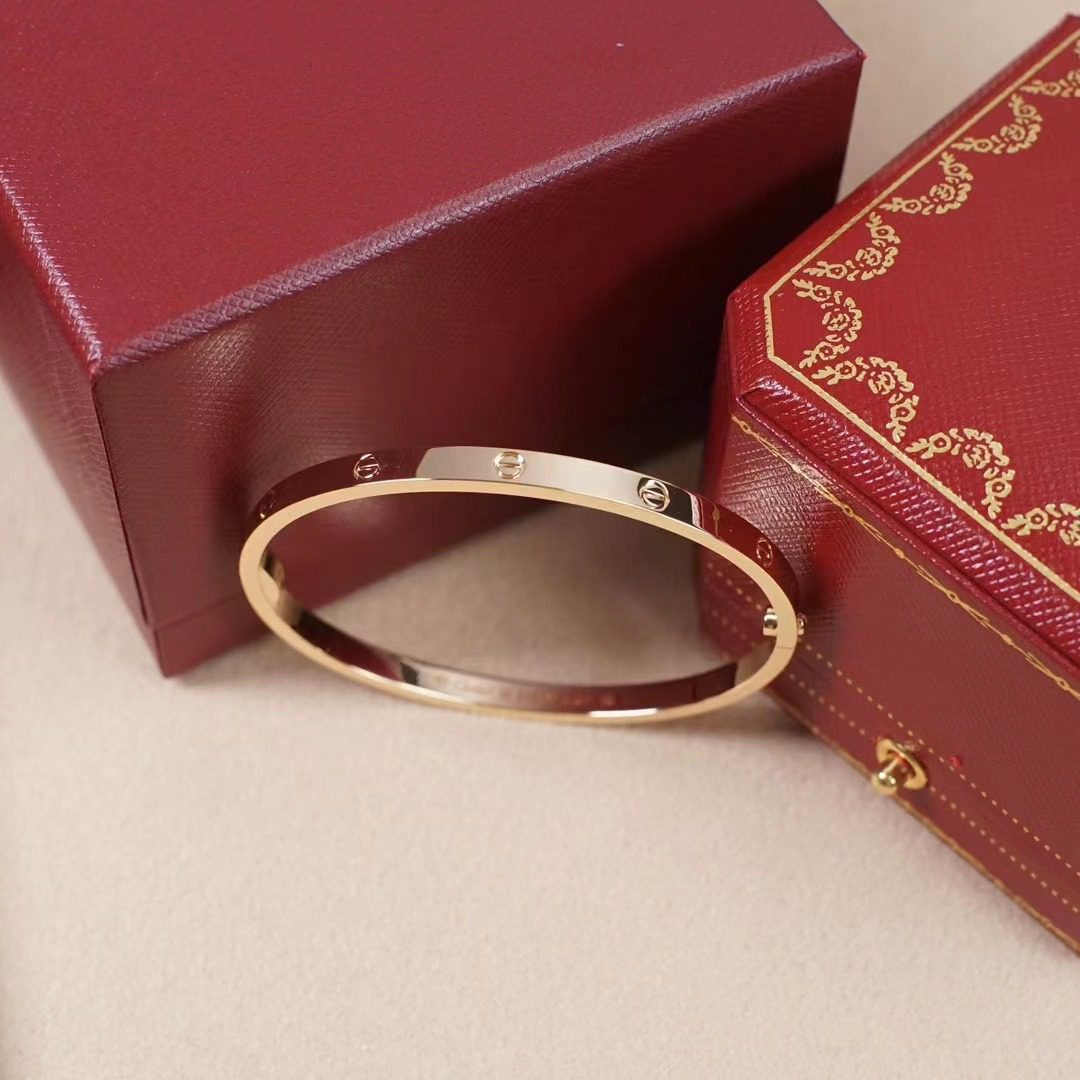 Cartier LOVE bracelet view 10
