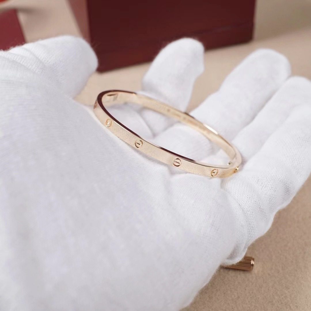 Cartier LOVE bracelet view 8