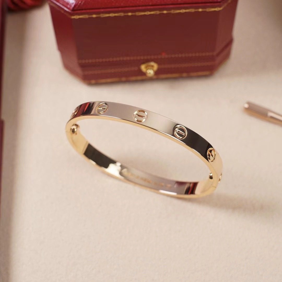 Cartier LOVE Rose gold bracelet view 5