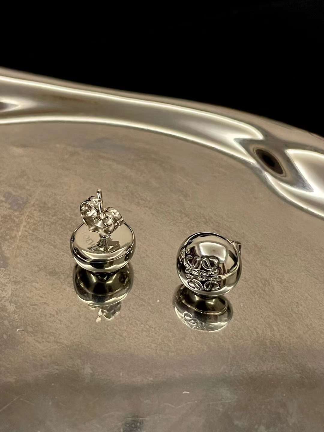 Loewe logo ear stud view 2