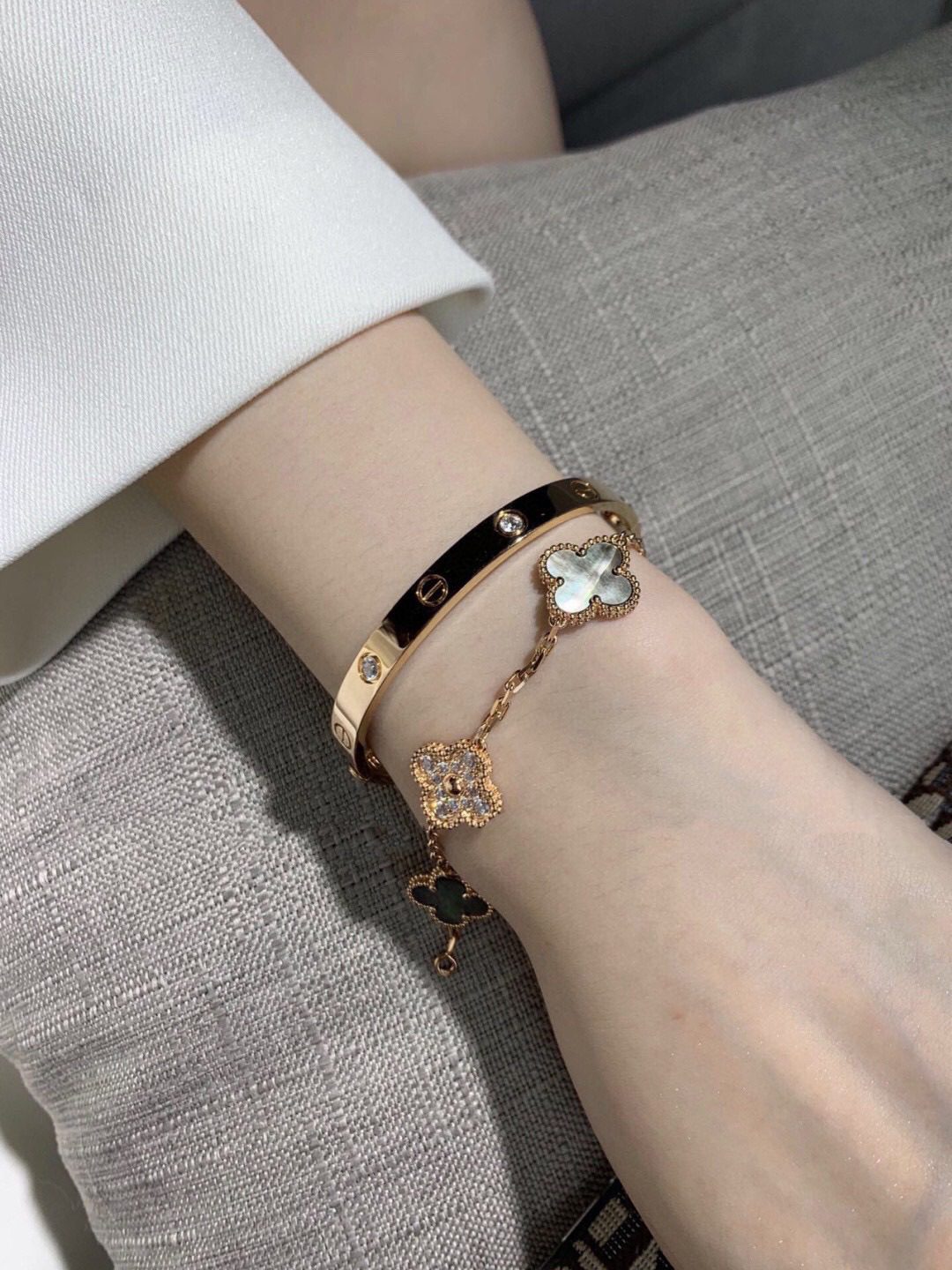 Van Cleef & Arpels Alhambra Bracelet, 5 motifs view 1