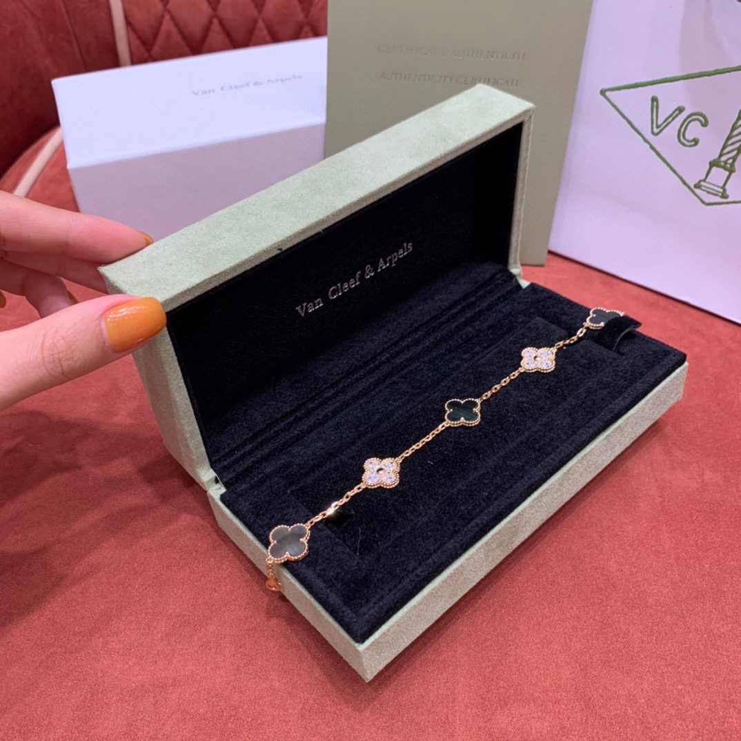 Van Cleef & Arpels Alhambra Bracelet, 5 motifs view 4