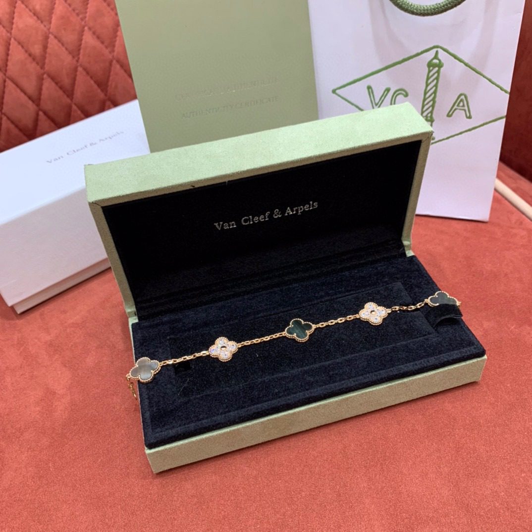 Van Cleef & Arpels Alhambra Bracelet, 5 motifs view 9