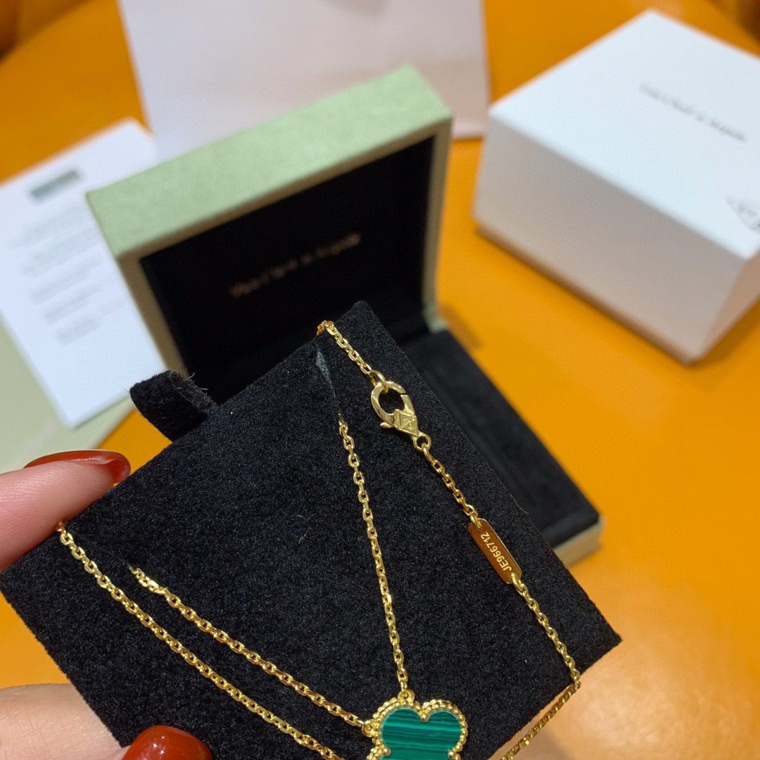 Van Cleef & Arpels Alhambra Pendant Necklace view 8