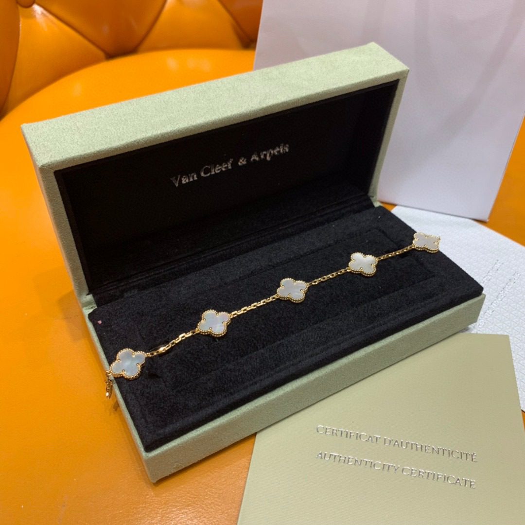 Van Cleef & Arpels Alhambra Bracelet, 5 motifs view 1