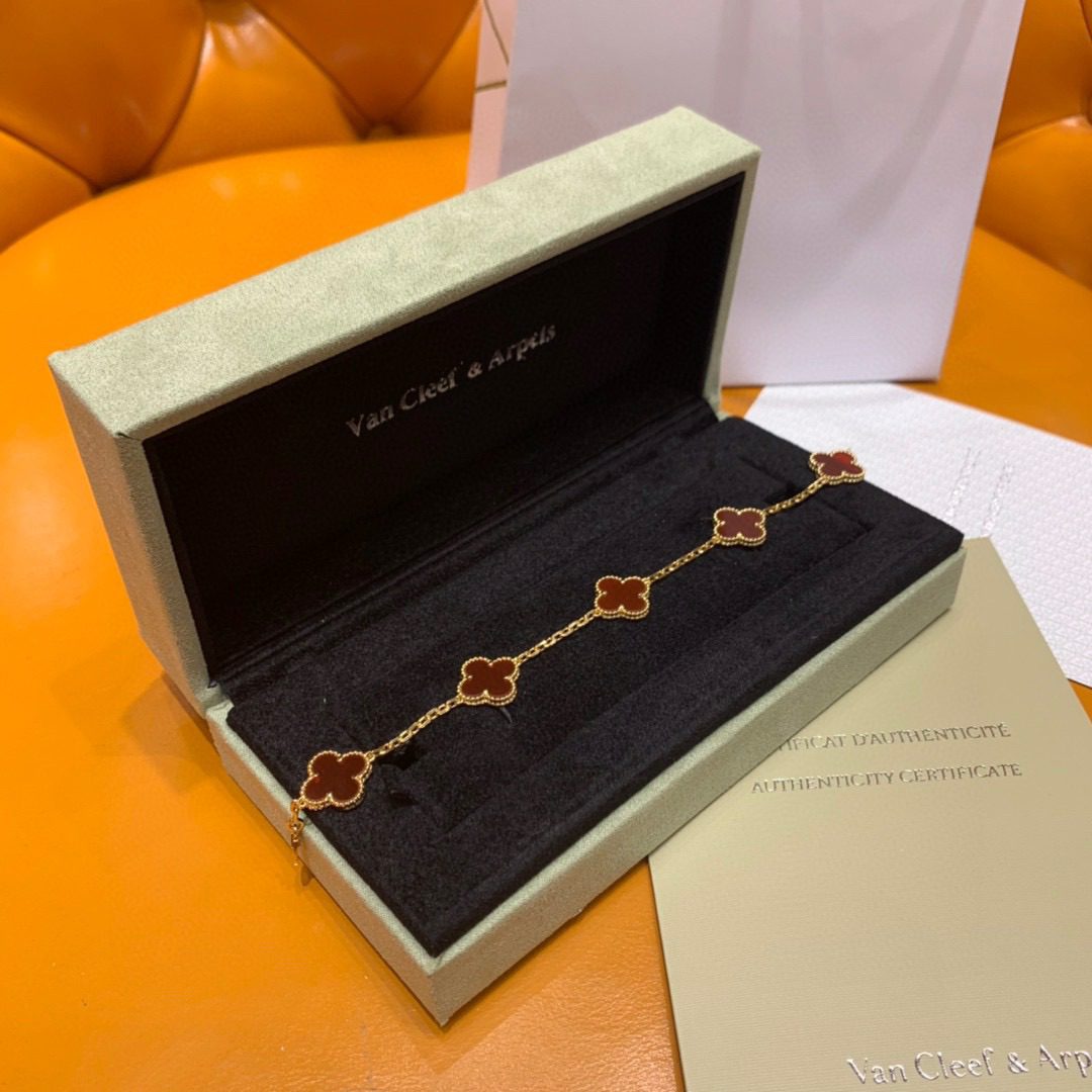 Van Cleef & Arpels Alhambra Bracelet, 5 motifs view 2