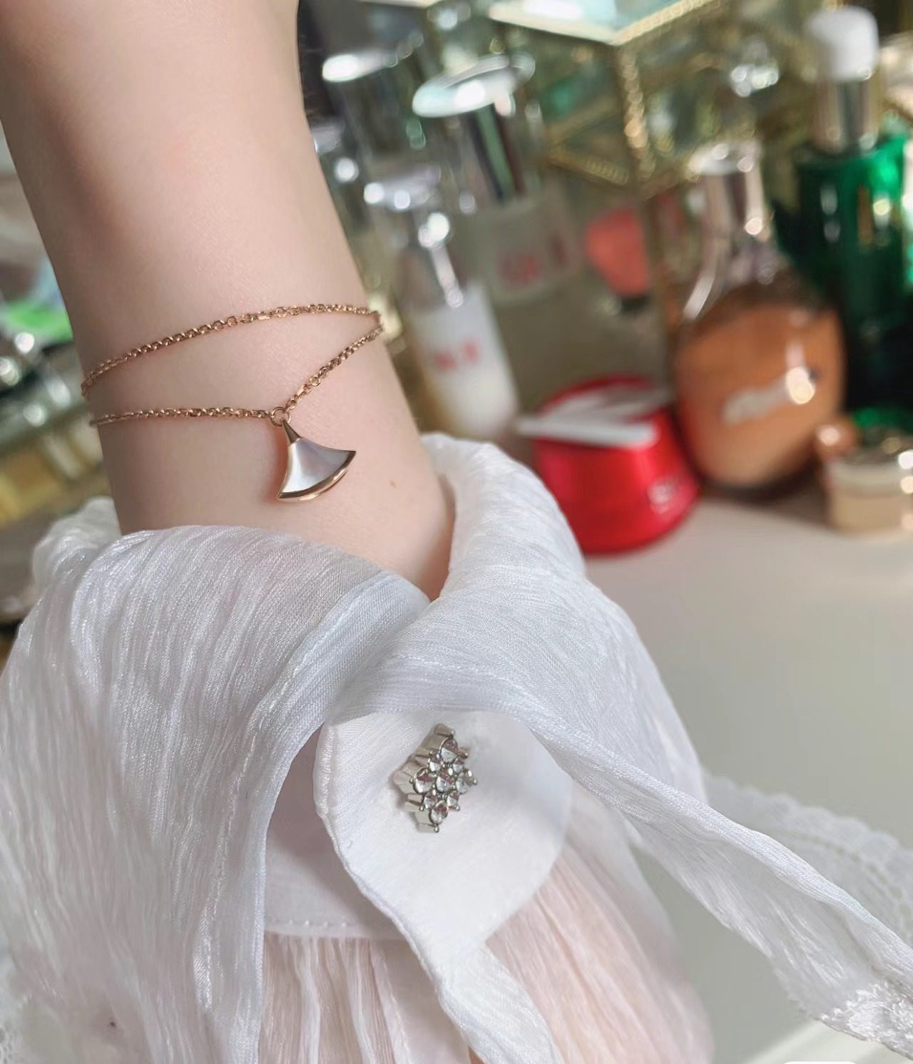 Bvlgari Divas’ Dream Bracelet view 1