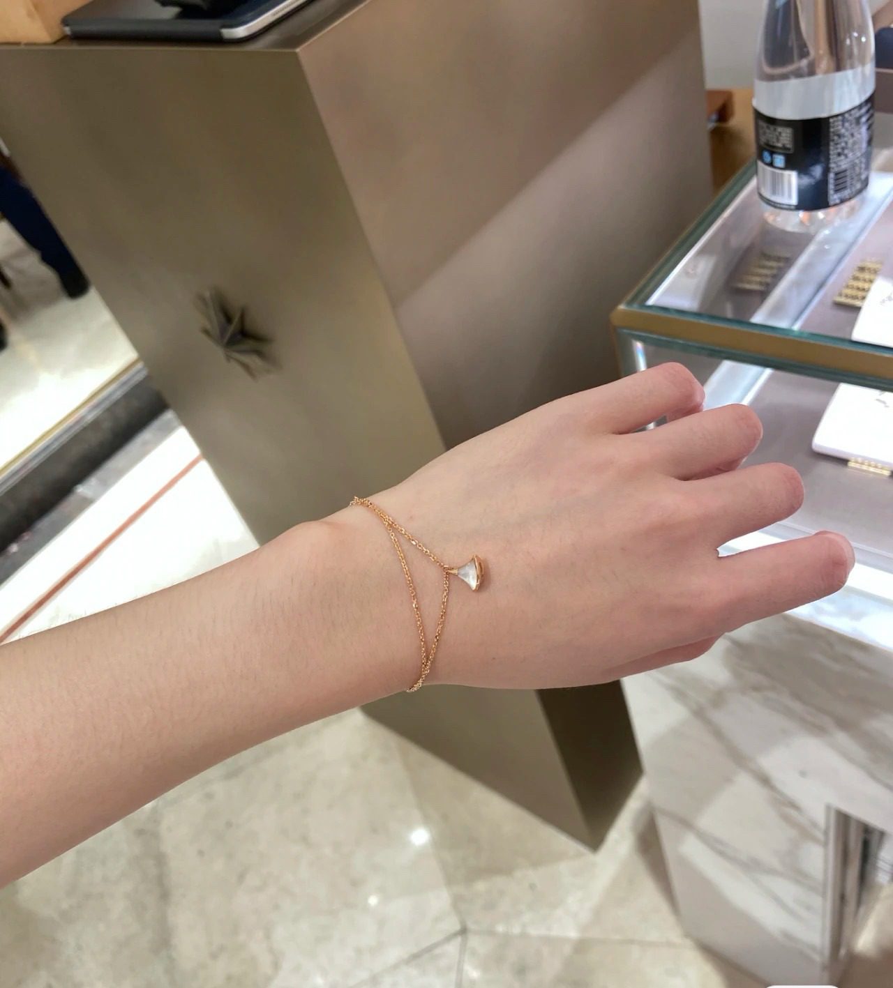 Bvlgari Divas’ Dream Bracelet view 7