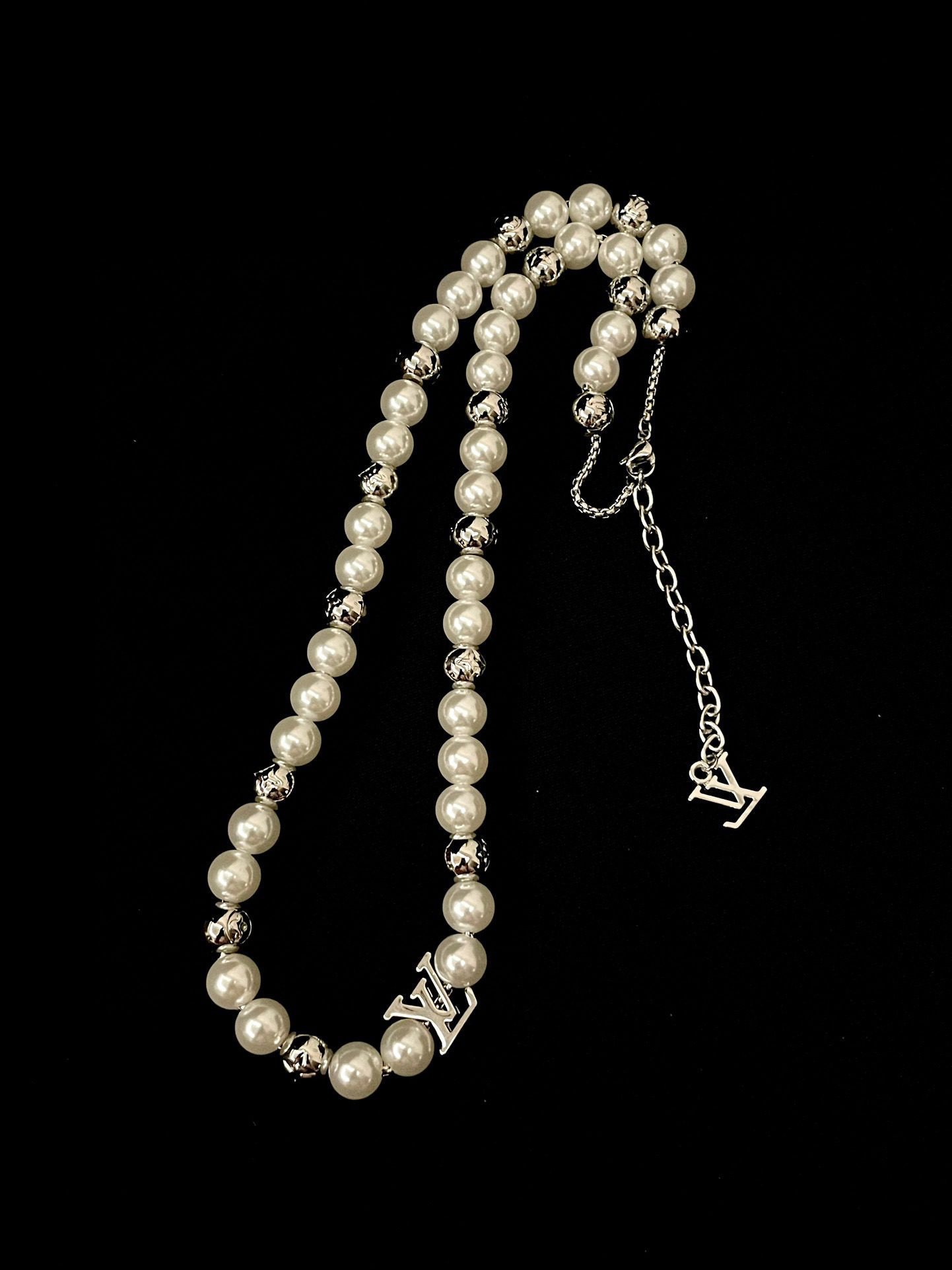 Louis Vuitton Pearl Necklace view 2